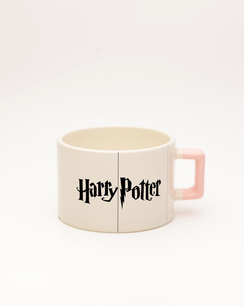 Toz Pembe kulplu Harry Potter Silüet Fincan, ön yüz