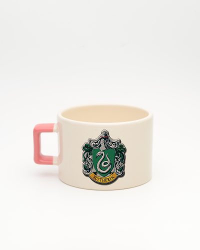 Pembe kulplu Slytherin İsimli Fincan, arka yüz
