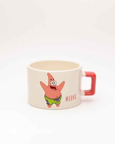 Kırmızı kulplu Süngerbob Patrick İsimli Fincan, ön yüz