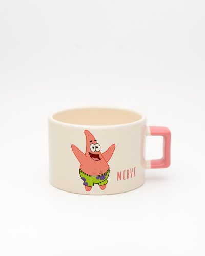 Pembe kulplu Süngerbob Patrick İsimli Fincan, ön yüz
