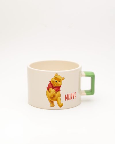 Açık Yeşil kulplu Winnie İsimli Fincan, ön yüz