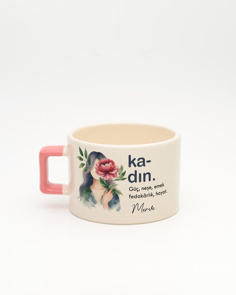 Pembe kulplu Kadın Kelime Fincan, arka yüz