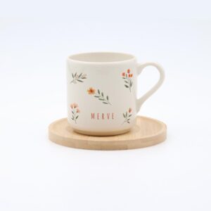 Yuvarlak Ahşap Tabaklı Turuncu Çiçekli İsimli Fincan