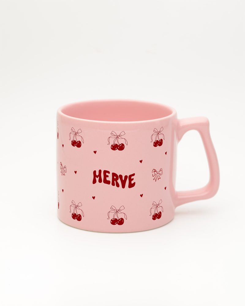 Pastel pembe Fiyonk Kiraz İsimli Kupa, ön yüz