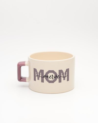 Mor kulplu Mom İsimli Fincan, arka yüz
