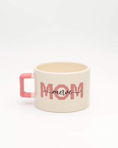 Pembe kulplu Mom İsimli Fincan, arka yüz