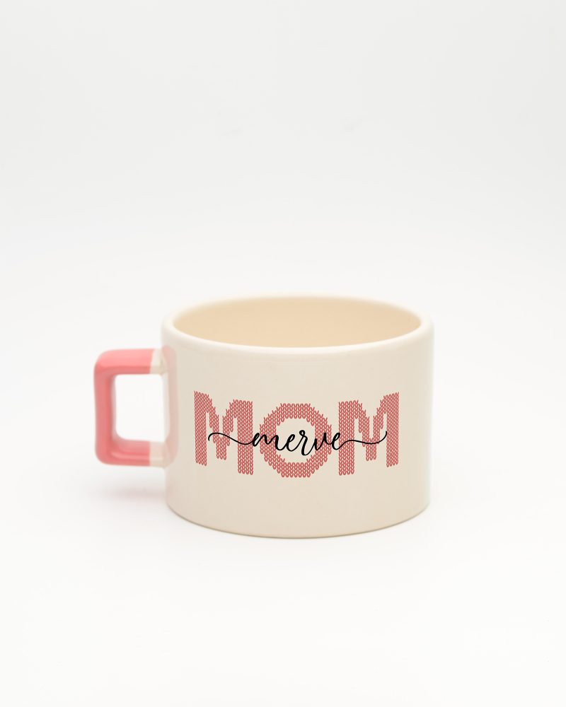 Pembe kulplu Mom İsimli Fincan, arka yüz