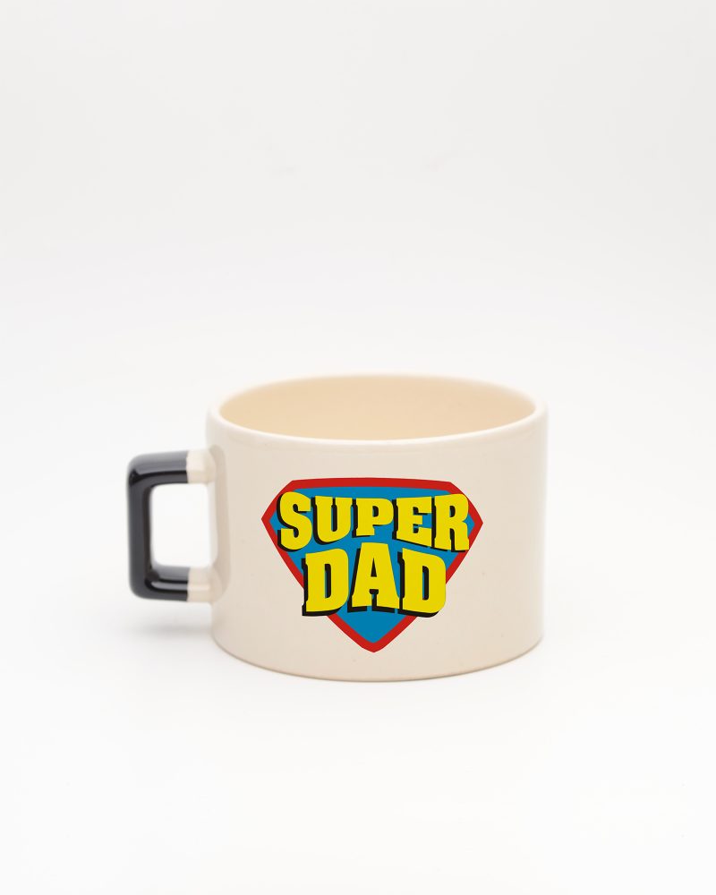 Siyah kulplu Super Dad İsimli Fincan, arka yüz