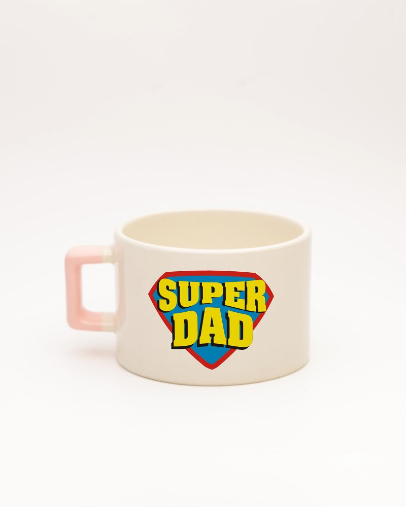 Toz Pembe kulplu Super Dad İsimli Fincan, arka yüz