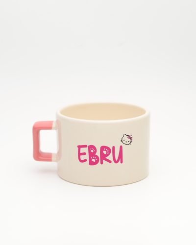 Pembe kulplu Hello Kitty İsimli Fincan, arka yüz
