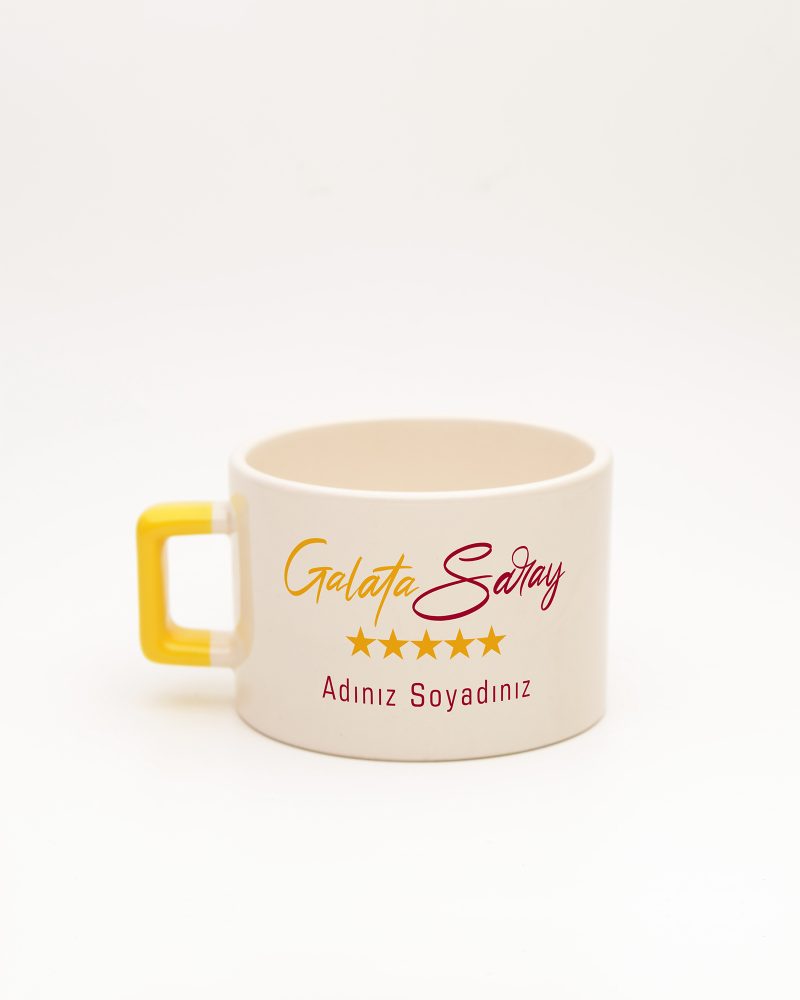 Sarı kulplu Sarı Kırmızı Takım Temalı İsimli Fincan, arka yüz
