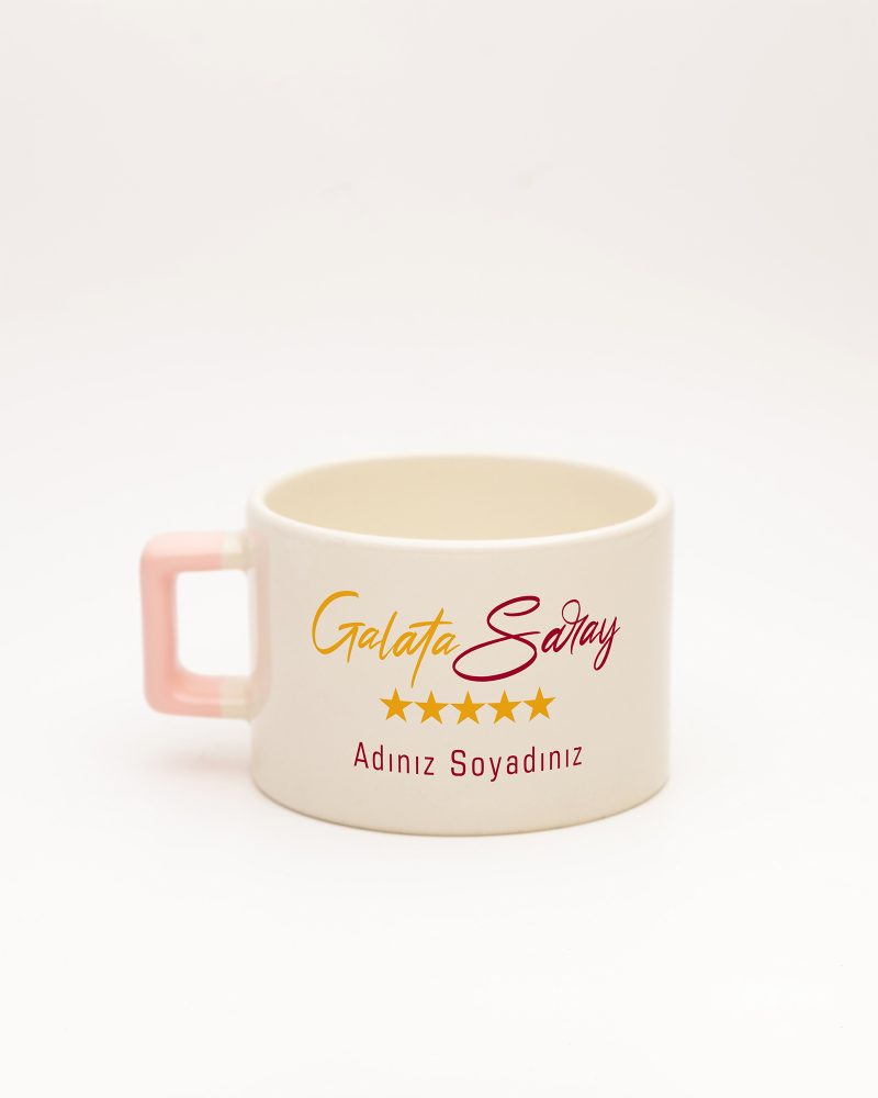 Toz Pembe kulplu Sarı Kırmızı Takım Temalı İsimli Fincan, arka yüz