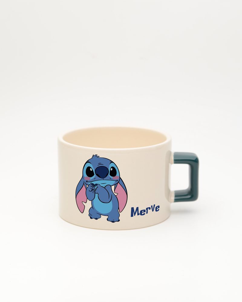 Koyu Yeşil kulplu Stitch İsimli Fincan, ön yüz