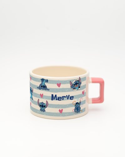 Pembe kulplu Stitch İsimli Fincan v2, ön yüz