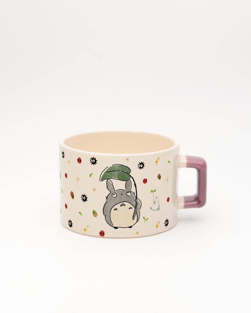 Mor kulplu Totoro Temalı İsimli Fincan, ön yüz