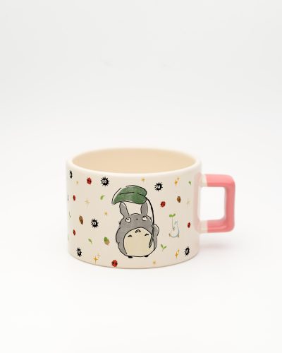 Pembe kulplu Totoro Temalı İsimli Fincan, ön yüz
