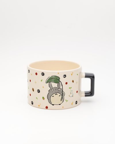 Siyah kulplu Totoro Temalı İsimli Fincan, ön yüz