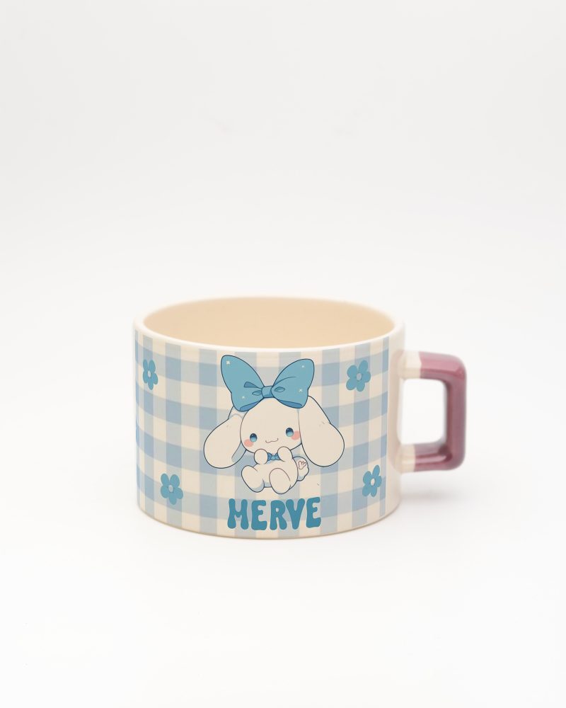 Mor kulplu Cinnamoroll İsimli Karekulp Fincan, ön yüz