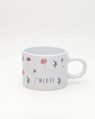 Beyaz Minimal Çiçekli İsimli Sweet Fincan, ön yüz