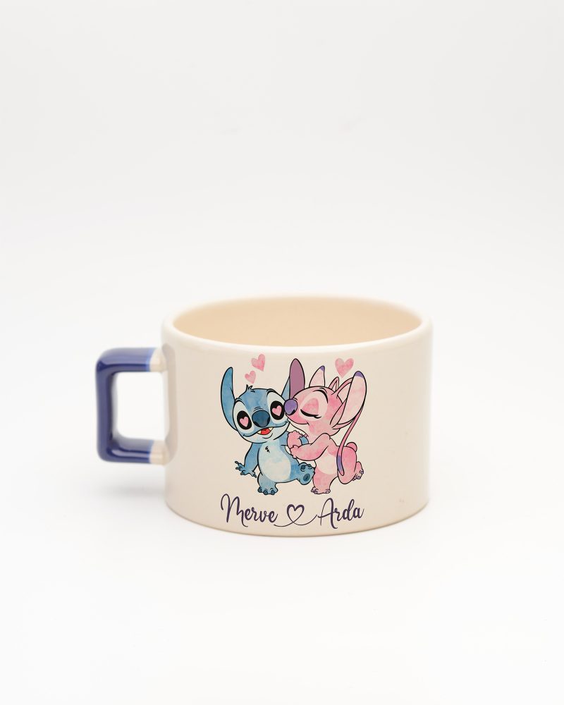 Lacivert kulplu Stitch & Angel İsimli Fincan, arka yüz