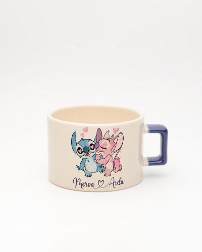 Lacivert kulplu Stitch & Angel İsimli Fincan, ön yüz