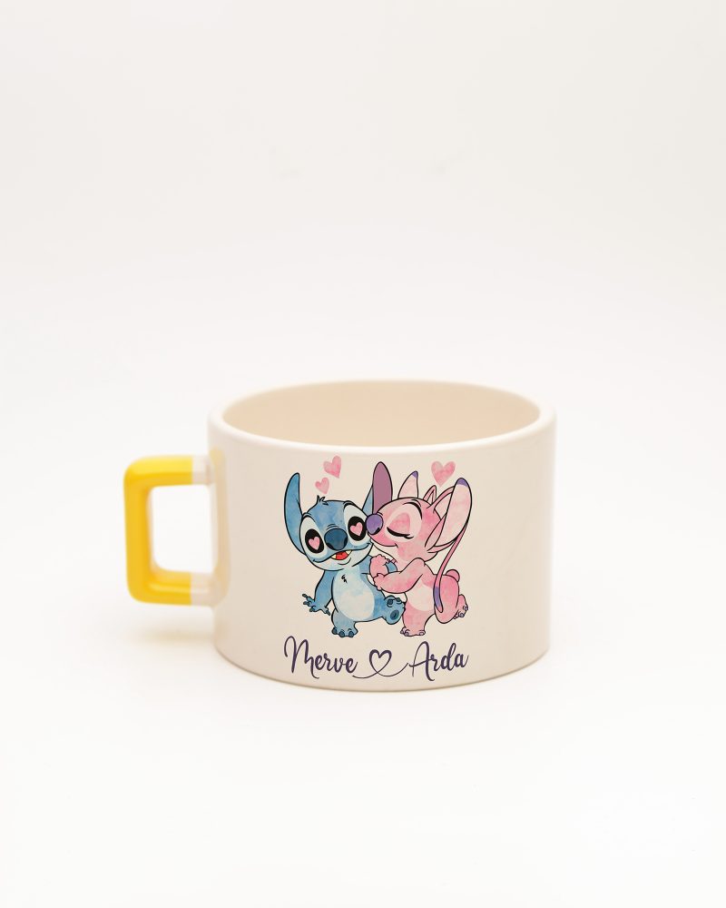 Sarı kulplu Stitch & Angel İsimli Fincan, arka yüz