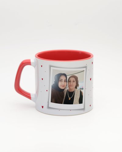 Kırmızı kulplu ve içi kırmızı Fotoğraflı İsimli Anne Moka Kupa, arka yüz
