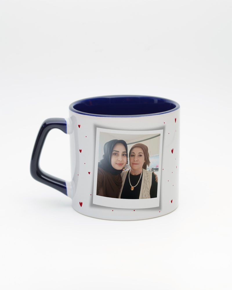Lacivert kulplu ve içi lacivert Fotoğraflı İsimli Anne Moka Kupa, arka yüz