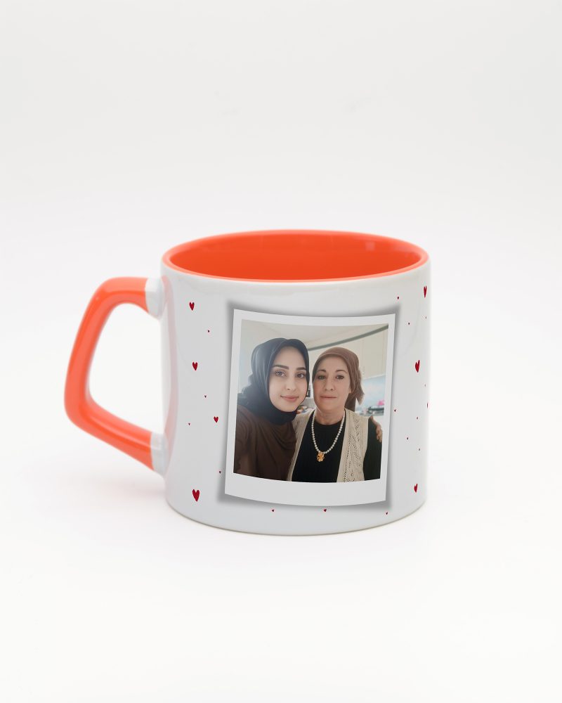 Turuncu kulplu ve içi turuncu Fotoğraflı İsimli Anne Moka Kupa, arka yüz