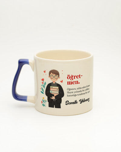 Lacivert kulplu Öğretmen İsimli Kelime Gala Kupa, arka yüz (kulp solda)